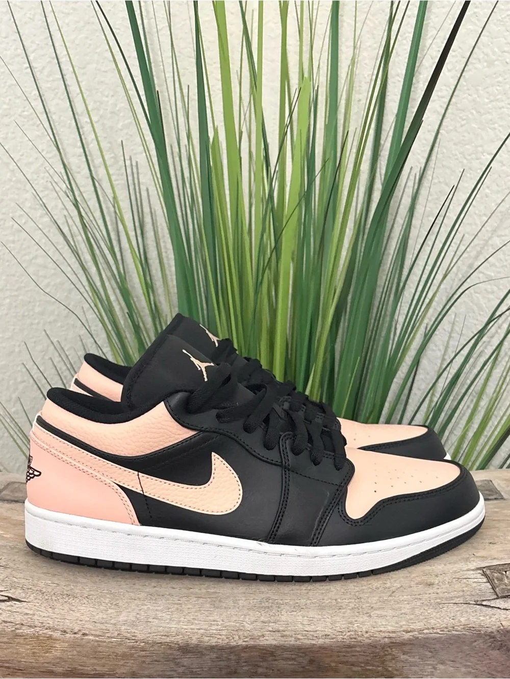 Air Jordan 1 Low Crimson Tint Sneakers